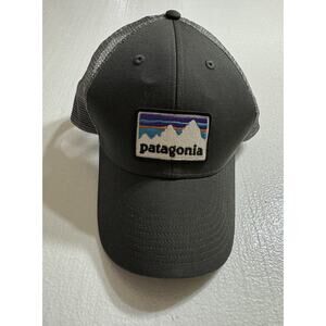 Patagonia Snapback Mesh Trucker Hat Gray Hiking Outdoors Box‎ Logo Fishing